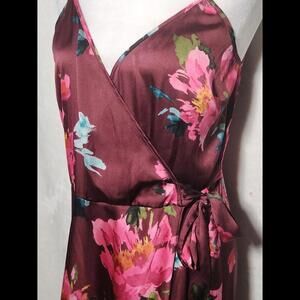 GB11 Xhilaration Floral Pattern Wrap Dress, XL